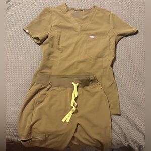 Green Figs Jogger Scrub Set with Yellow Drawstring